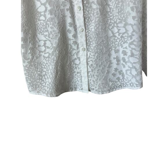 TALBOTS PETITE BUTTON DOWN SHEER CHETAH EMBOSSED PRINT BLOUSE - Picture 4 of 8